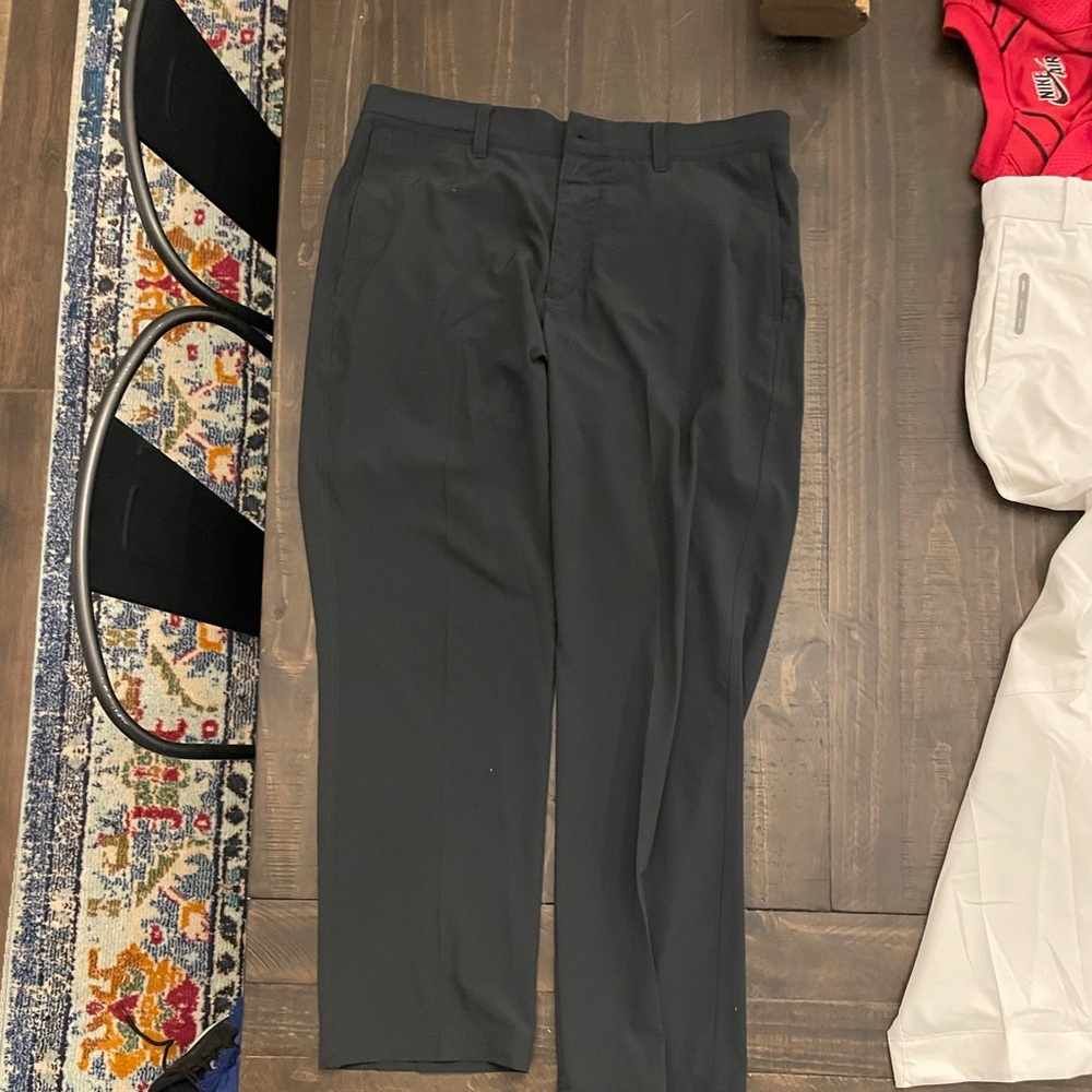 Black Nike performance golf pants 32x30
